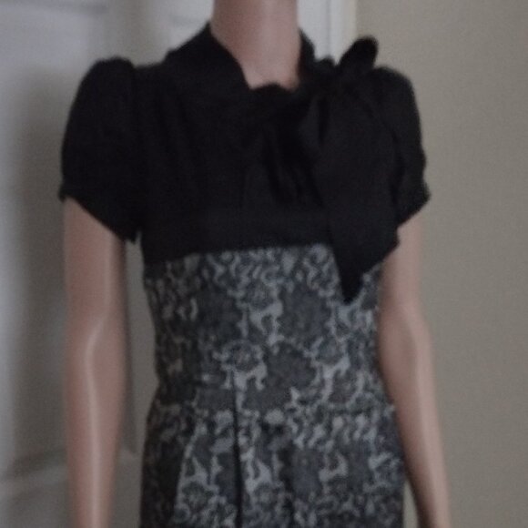 Rachael G. Black and Gray Floral Print Dress, Size 6 - Picture 11 of 14